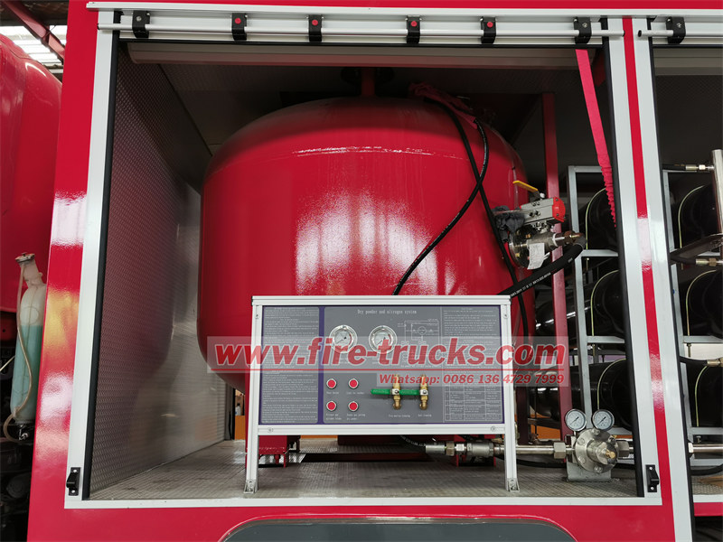 ISUZU GIGA 16CBM tanker fire truck