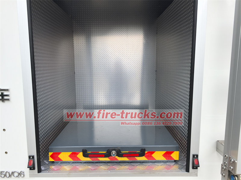ISUZU NKR emergency fire rescue truck