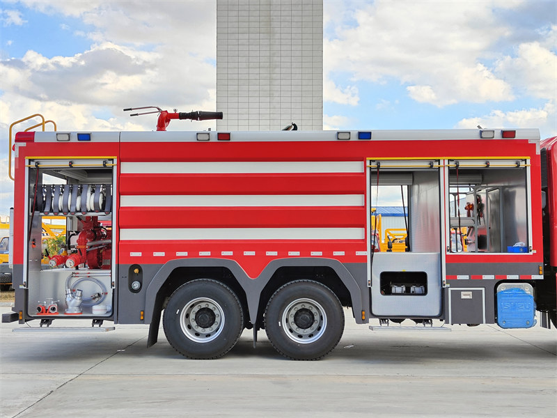 Side view of fire truck tanker body kit