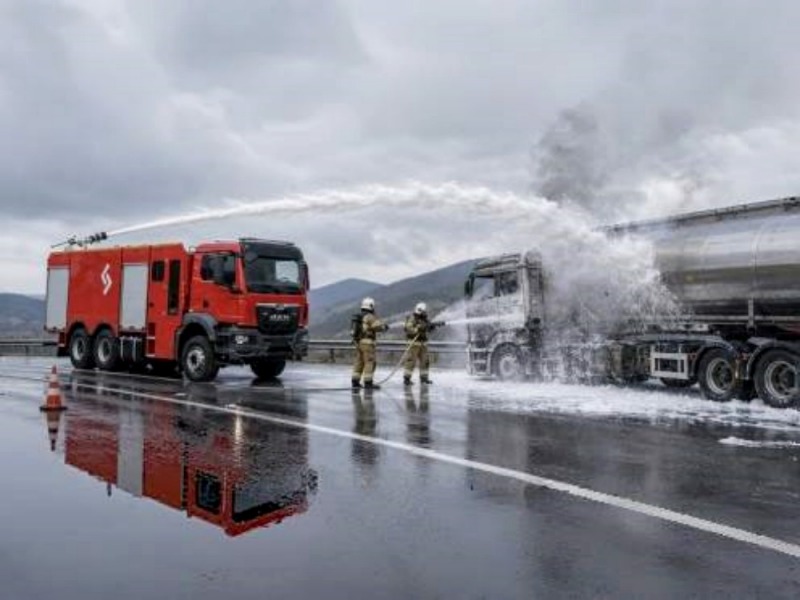 MAN TGS 33.400 High Volume Foam Fire Truck for Road Vehicle Fire Rescue and Car Accident Fire Suppression